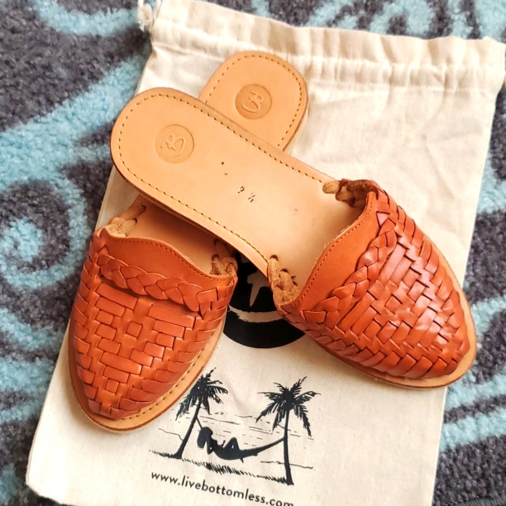 NWOT MARISOL HUARACHE SLIDE WALNUT size 9.5